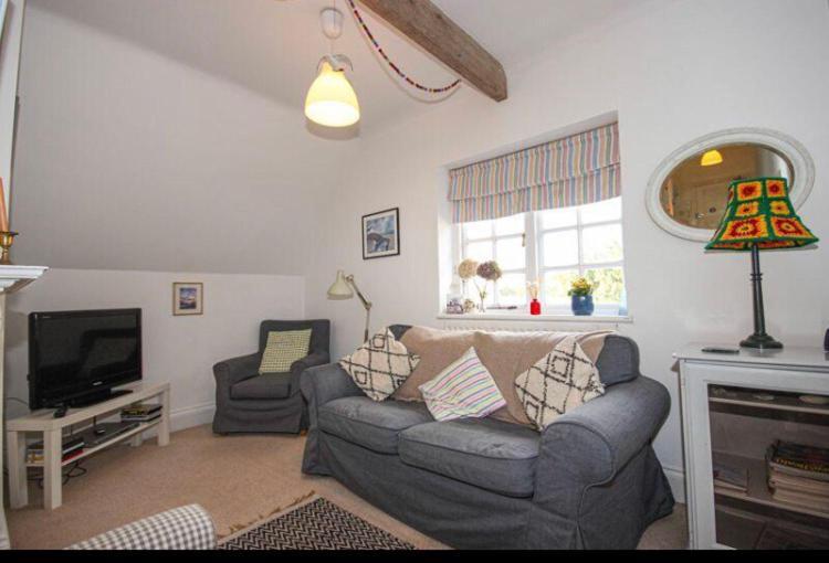 Light And Airy Central Lyme Regis Appartment With Parking Екстериор снимка